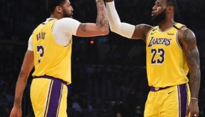  灰熊交易送走莫兰特，换回首轮签及防守悍将  